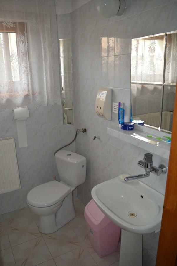 Pokoje Goscinne Bartek Iwonicz-Zdrój Exterior foto